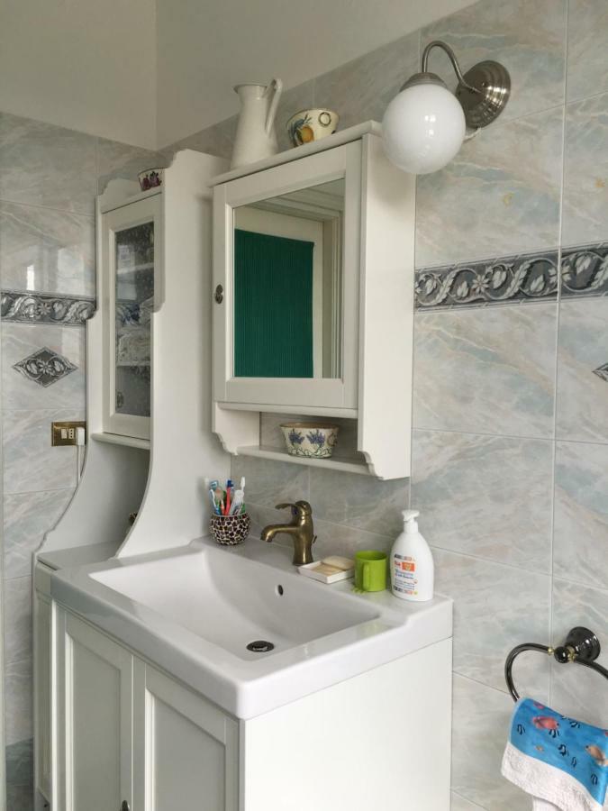 La Casa Di Zoe Apartment Uscio Ngoại thất bức ảnh